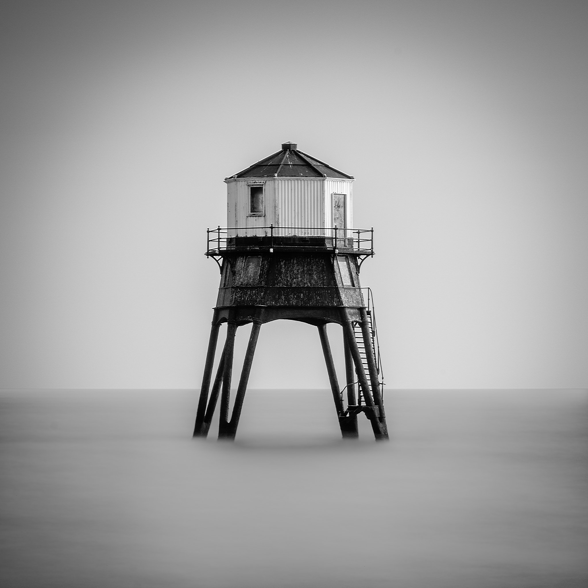 Canon EF 24-105mm F4L IS USM sample photo. Dovercourt lighthouse photography