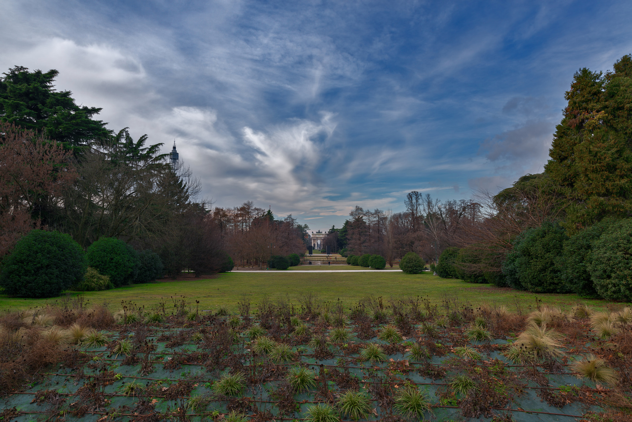 Nikon AF-S Nikkor 14-24mm F2.8G ED sample photo. Milan park photography