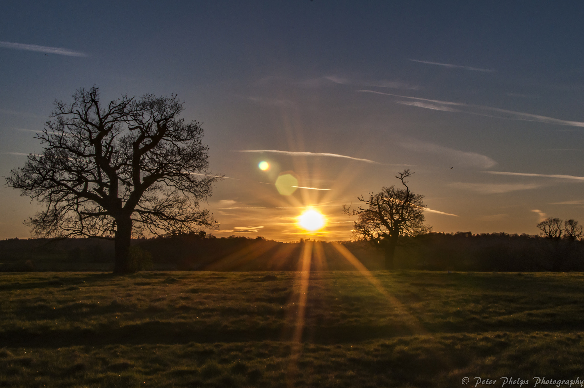Nikon D90 + Nikon AF-S DX Nikkor 35mm F1.8G sample photo. Sunset over windsor photography