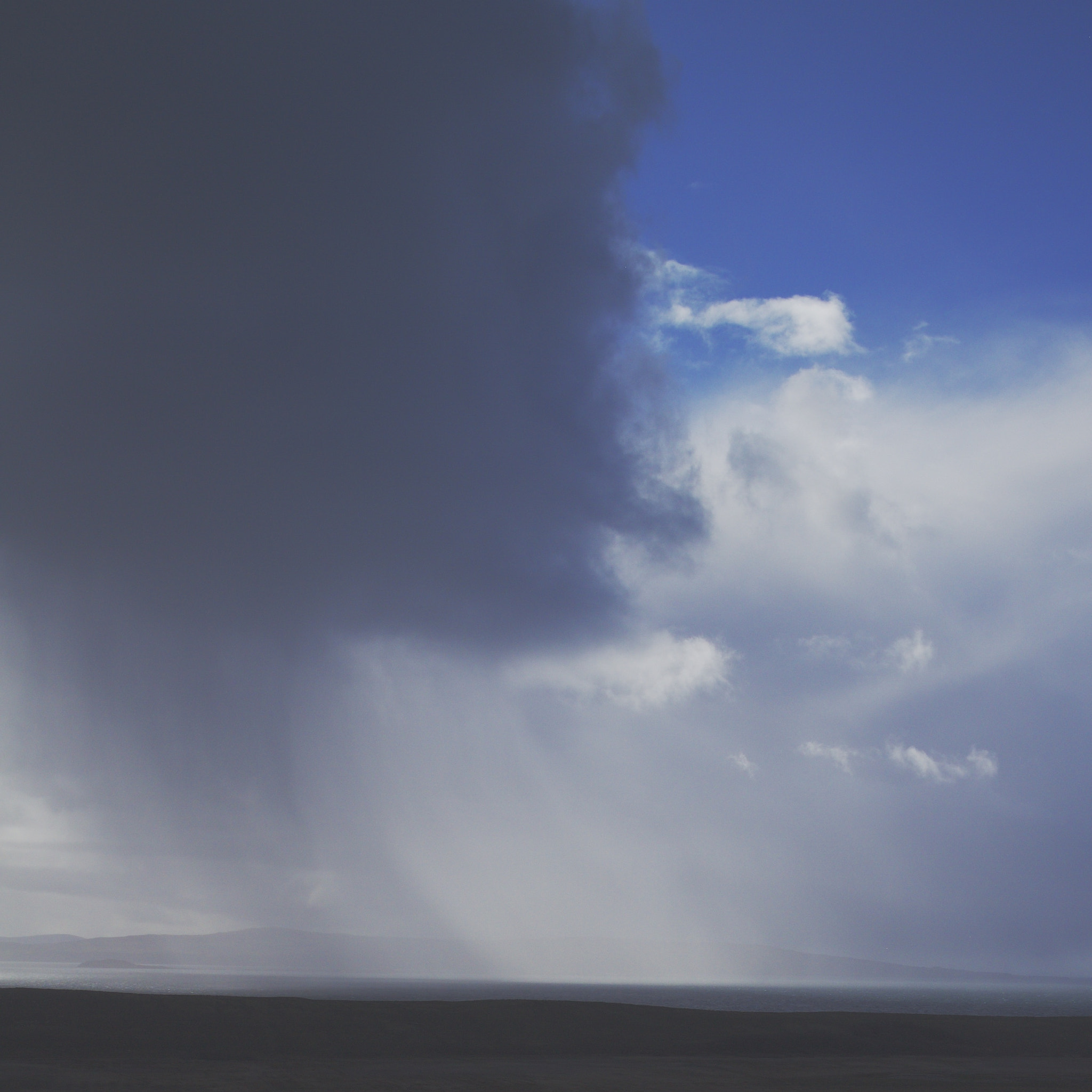 Canon EOS M + Canon EF-M 22mm F2 STM sample photo. Clouds photography