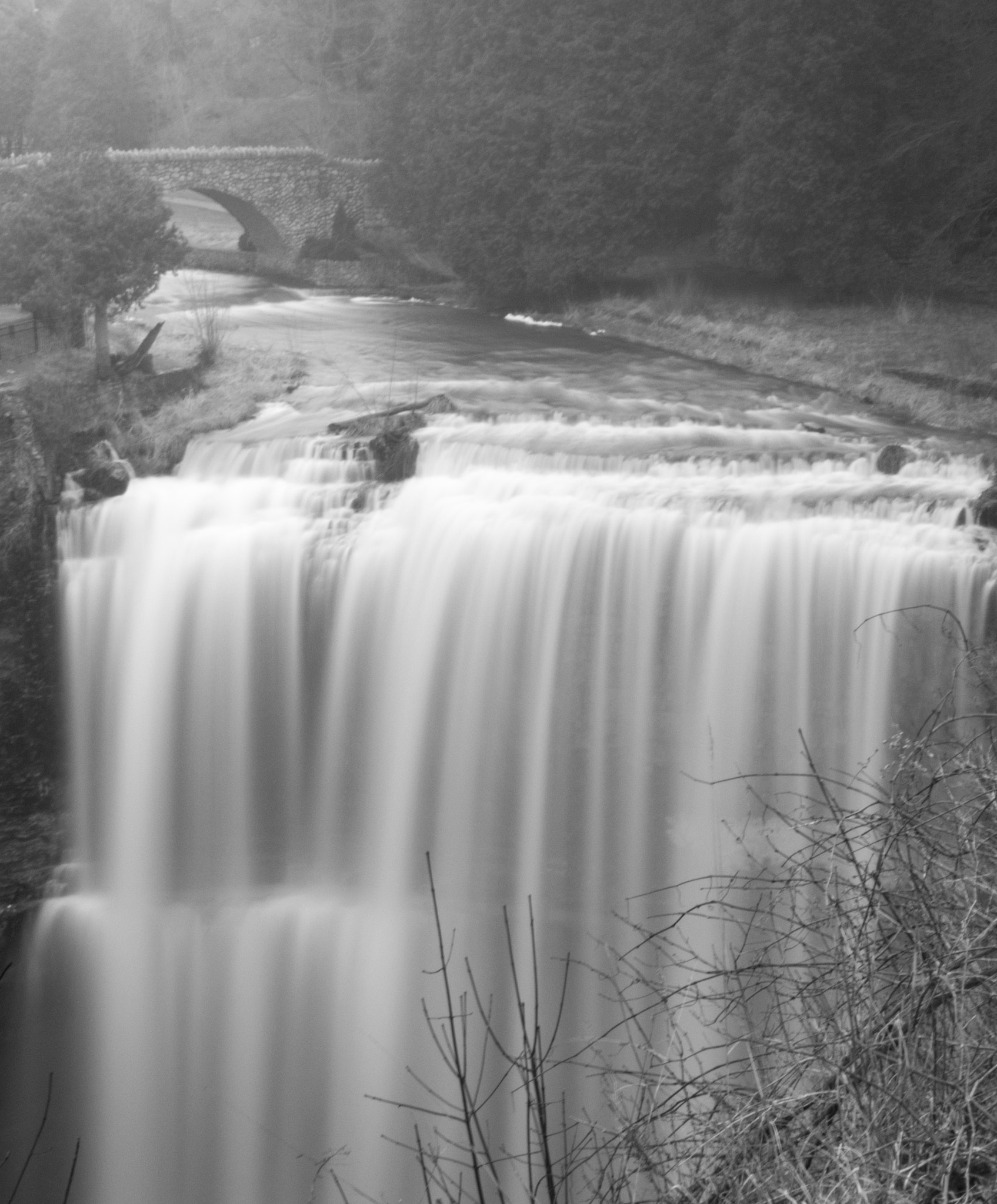 Sigma 18-250mm F3.5-6.3 DC Macro OS HSM sample photo. Spencer gorge falls in niagara escarpment photography