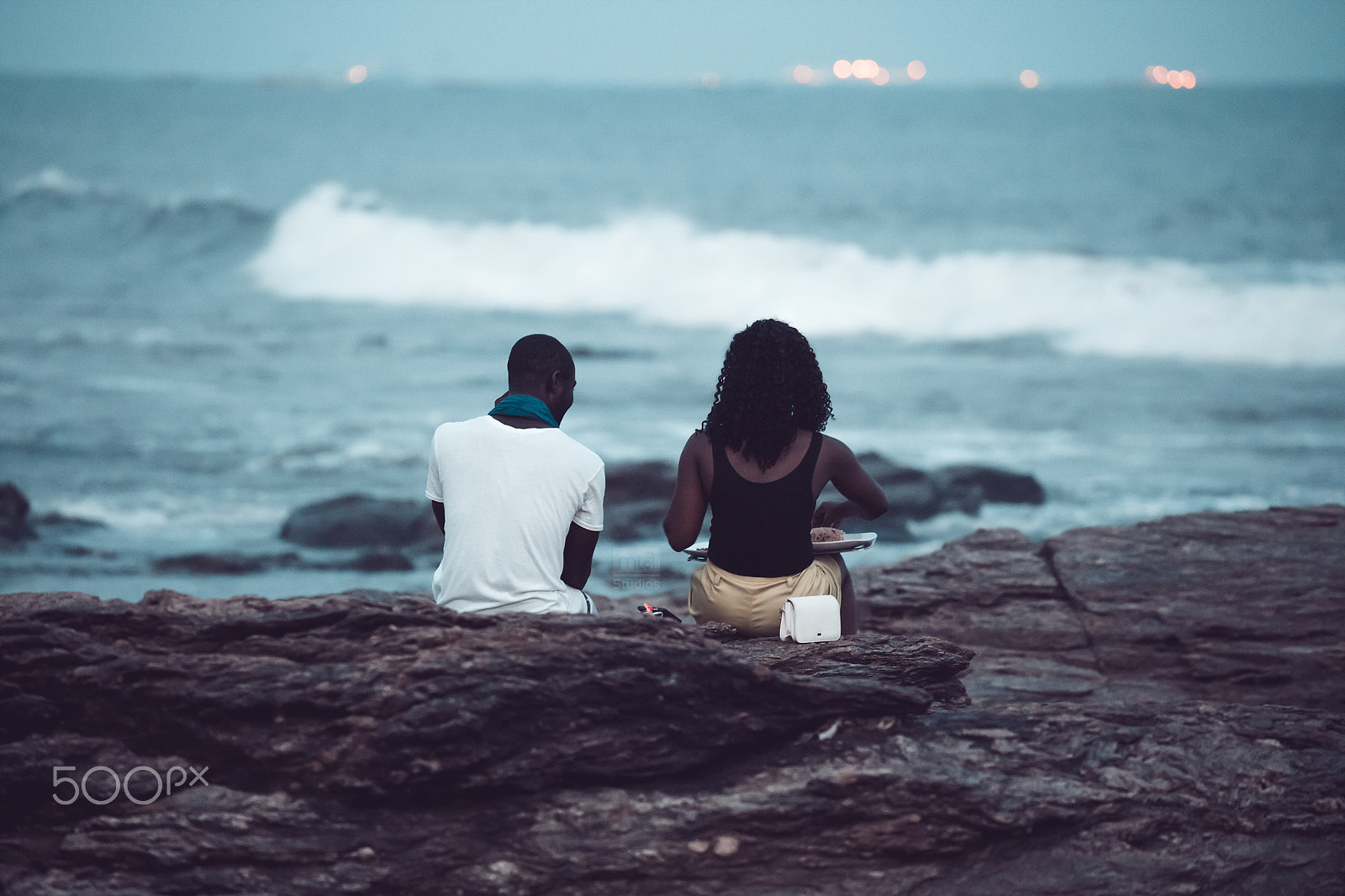 Canon EF 70-300mm F4-5.6L IS USM sample photo. Lovers on the beach photography