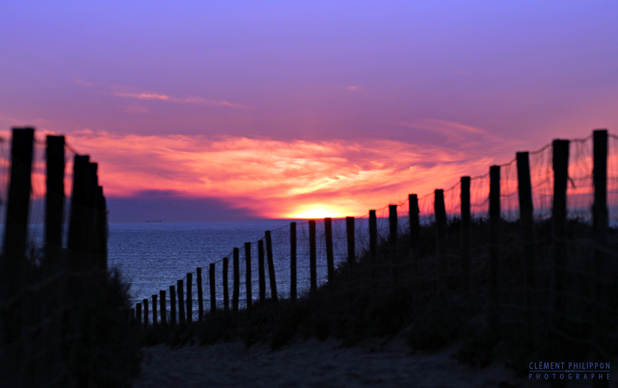 Canon EF 70-300mm F4-5.6L IS USM sample photo. Un autre sunset ! photography