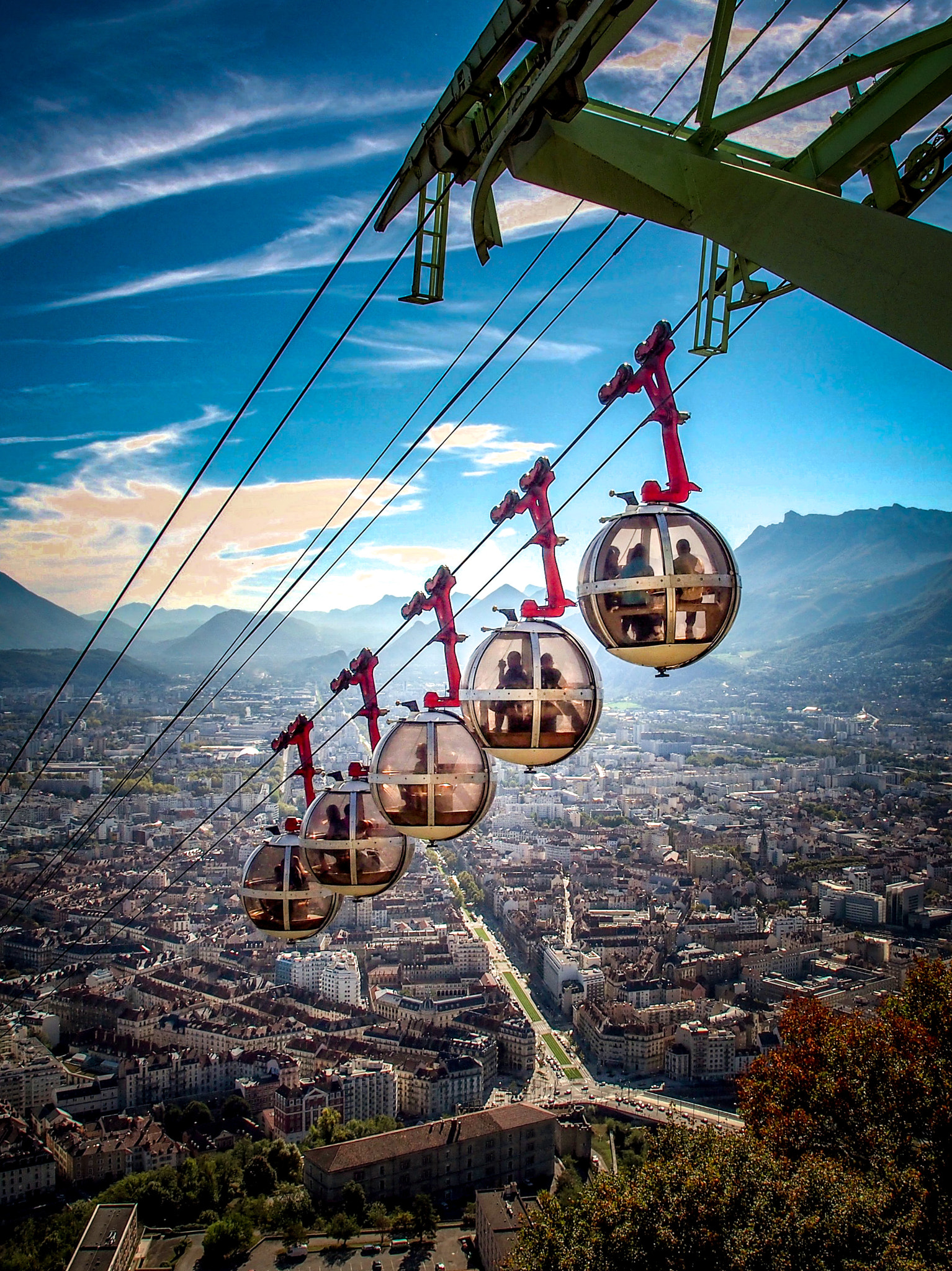 Olympus OM-D E-M5 sample photo. Téléphérique de grenoble photography