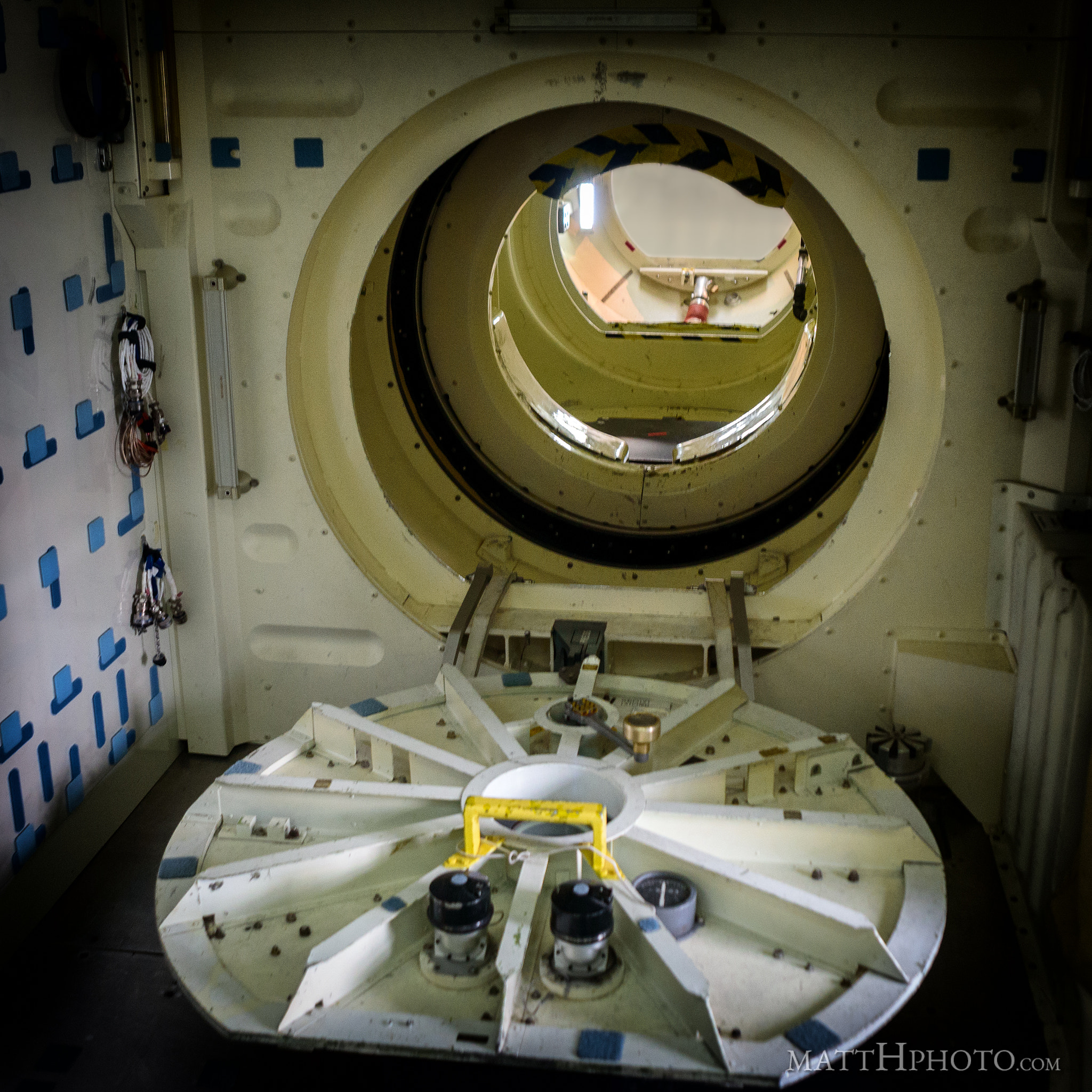 Nikon D750 + AF Nikkor 24mm f/2.8 sample photo. Airlock photography