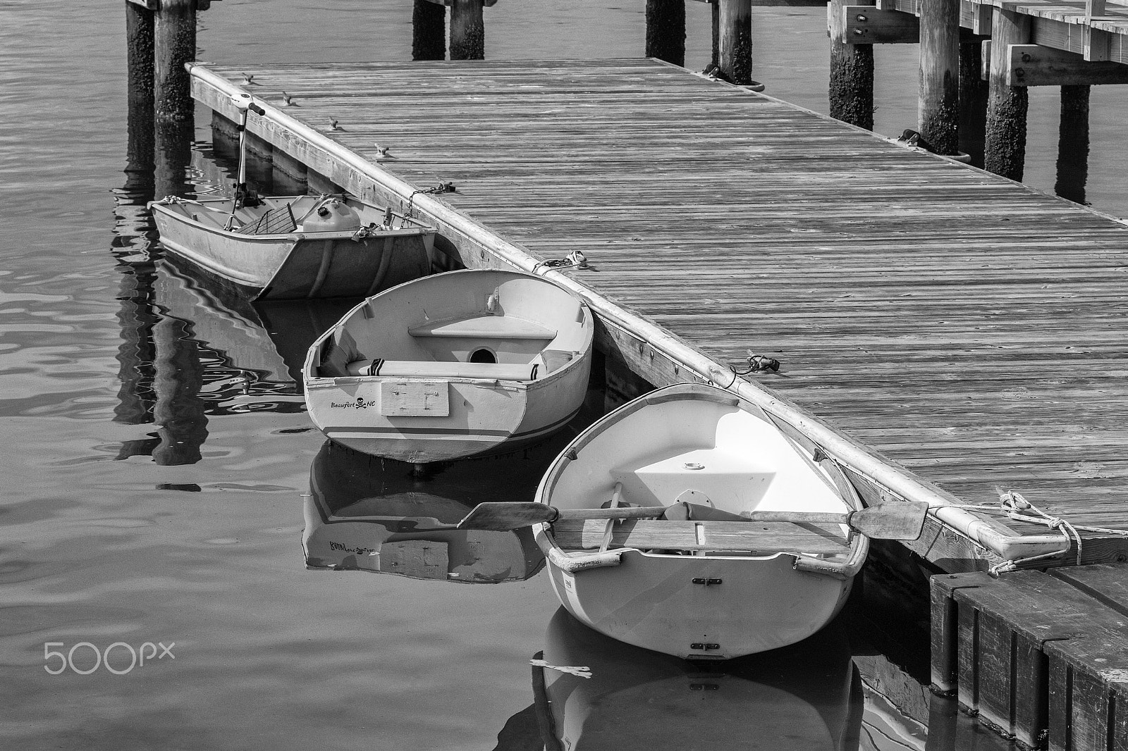 Canon EF 70-200mm F2.8L IS II USM sample photo. Row boats bw beaufort photography
