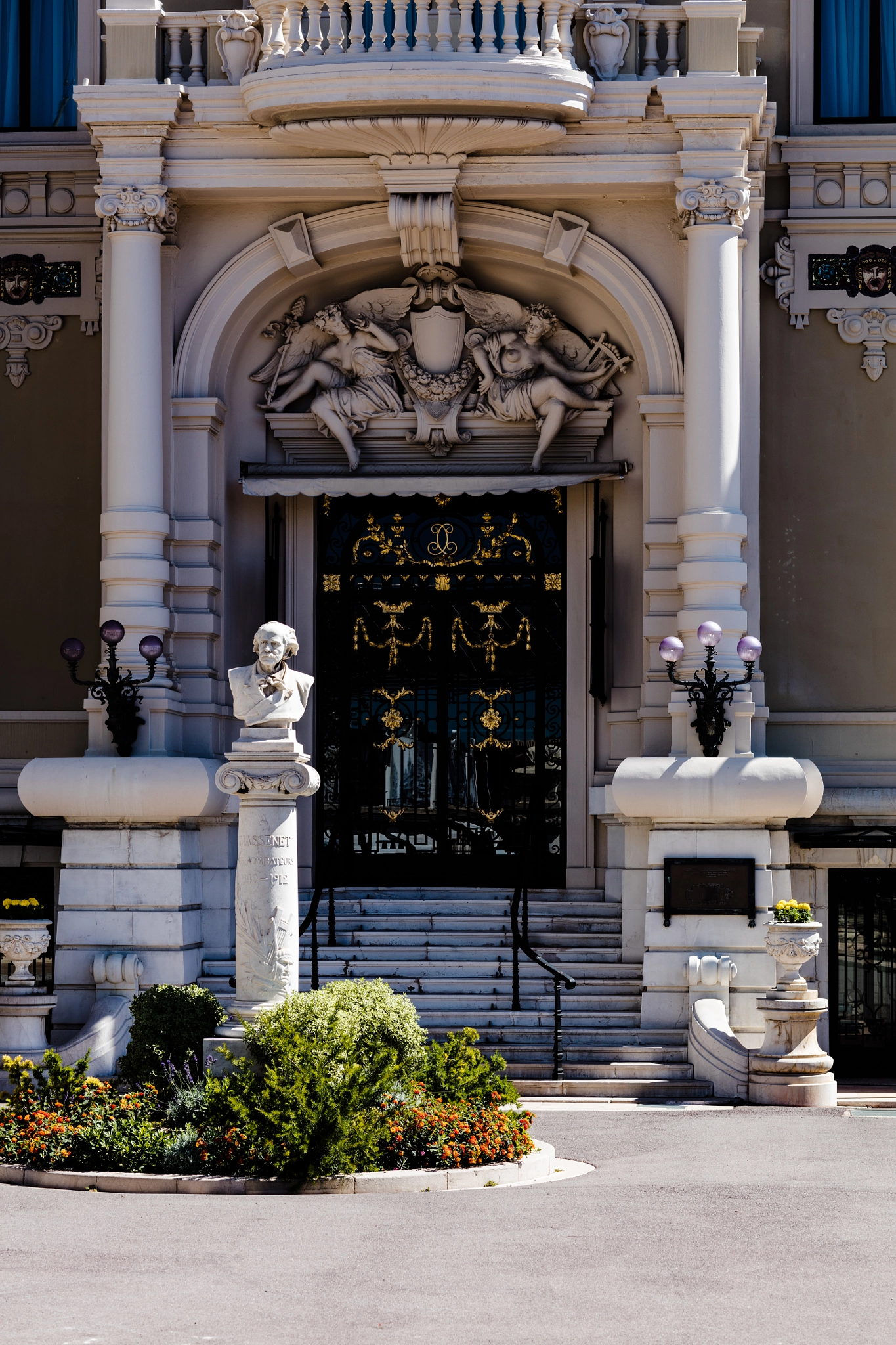 Canon EF 85mm F1.2L II USM sample photo. Casino de monte-carlo, photography