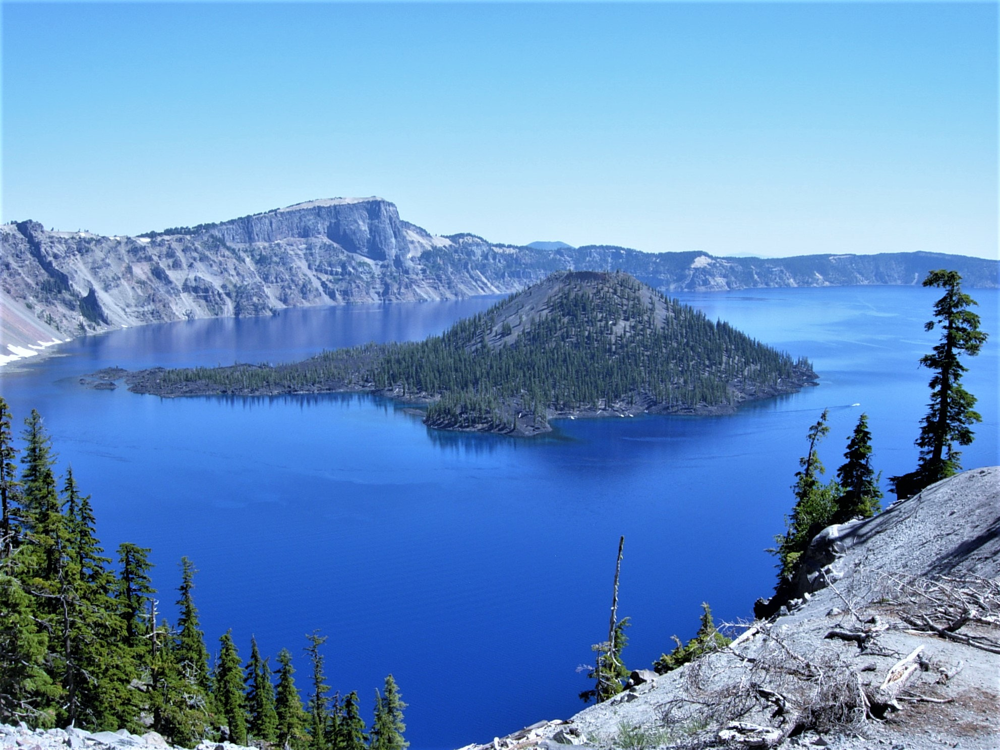 Nikon COOLPIX P4 sample photo. Crater lake in summer. photography