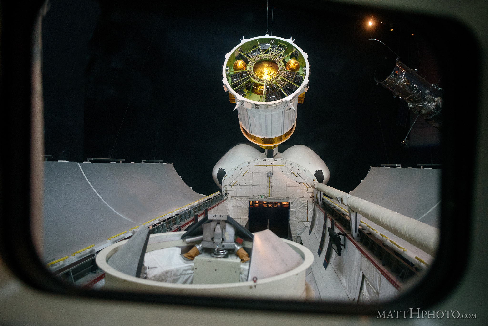 Nikon D750 + AF Nikkor 24mm f/2.8 sample photo. Open the cargo bay doors photography