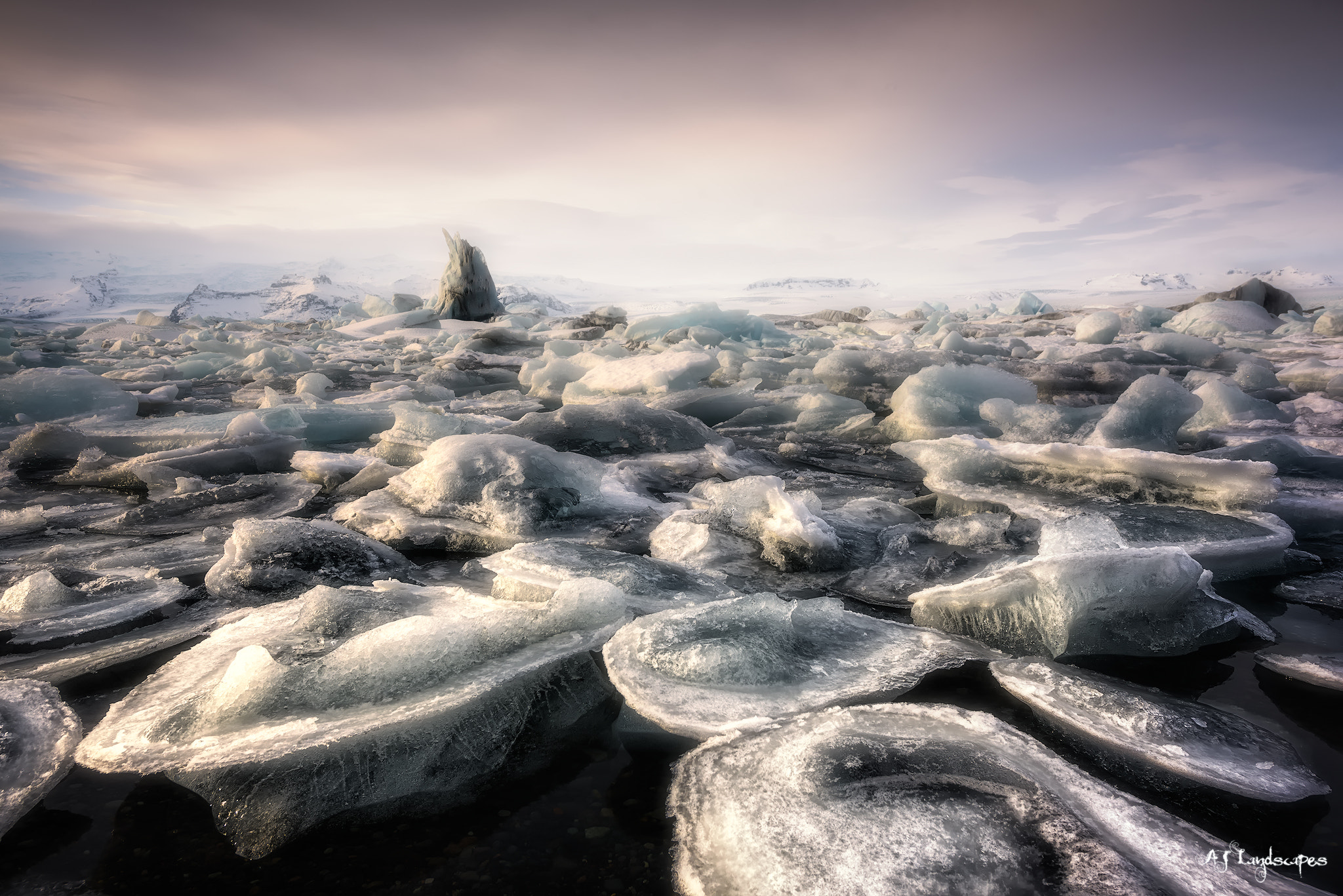 Nikon AF-S Nikkor 14-24mm F2.8G ED sample photo. Jökulsárlon lagoon photography