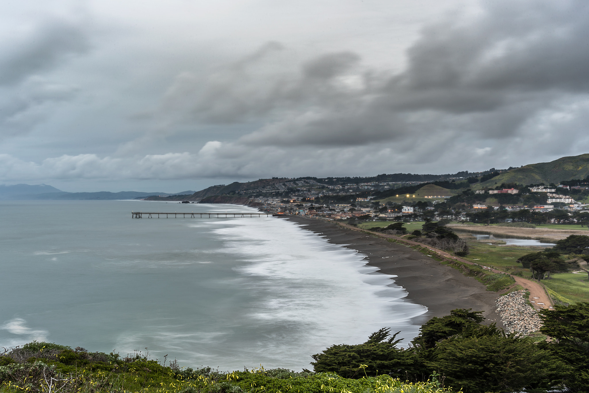 AF Zoom-Nikkor 28-105mm f/3.5-4.5D IF sample photo. Pacifica photography