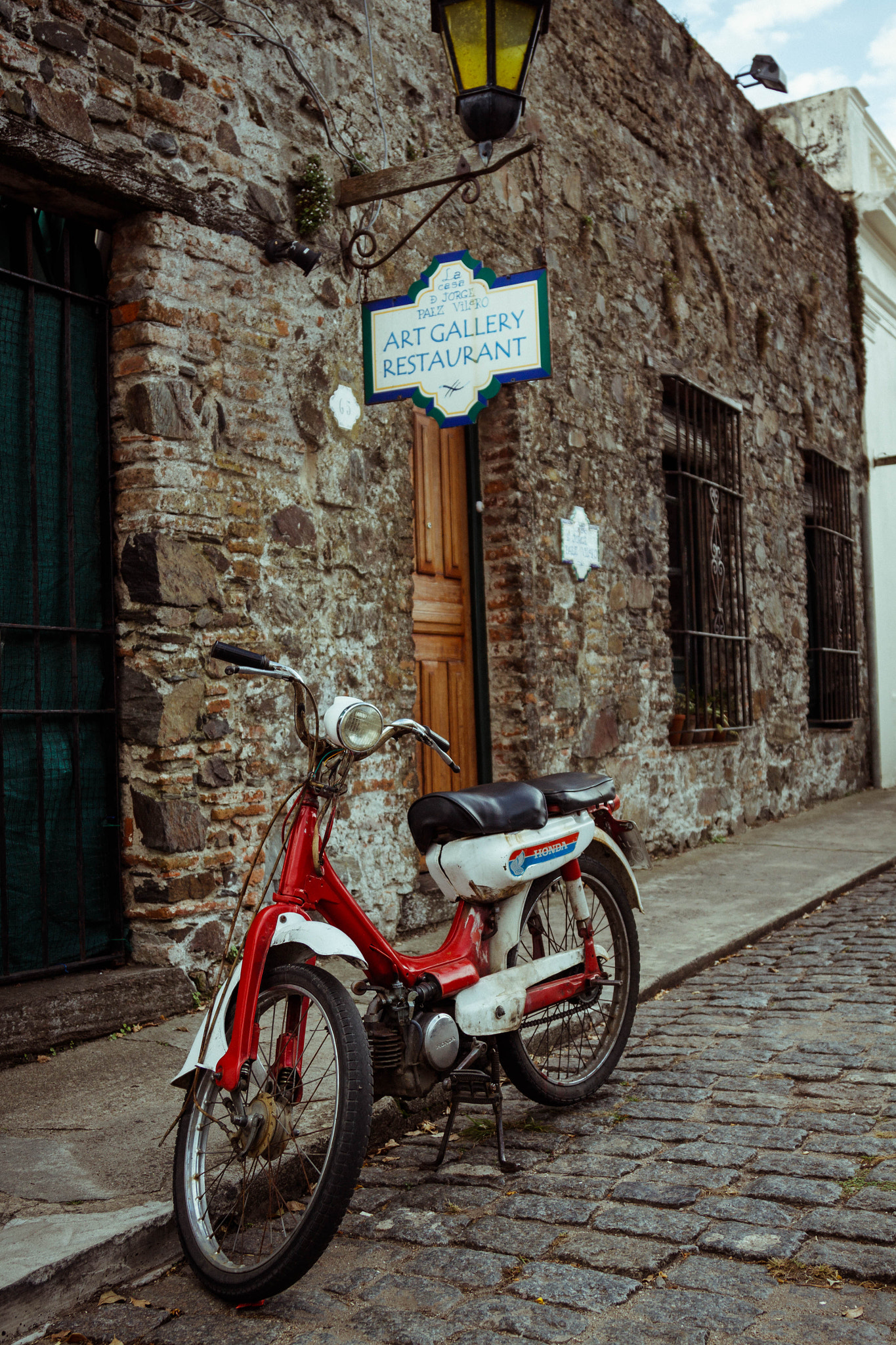 Canon EOS 50D + Canon EF 24-105mm F4L IS USM sample photo. Old scooter photography