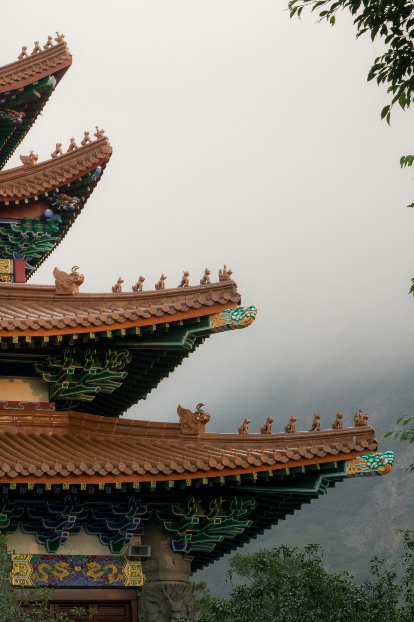 Canon EOS 760D (EOS Rebel T6s / EOS 8000D) sample photo. The pagoda and the mist photography