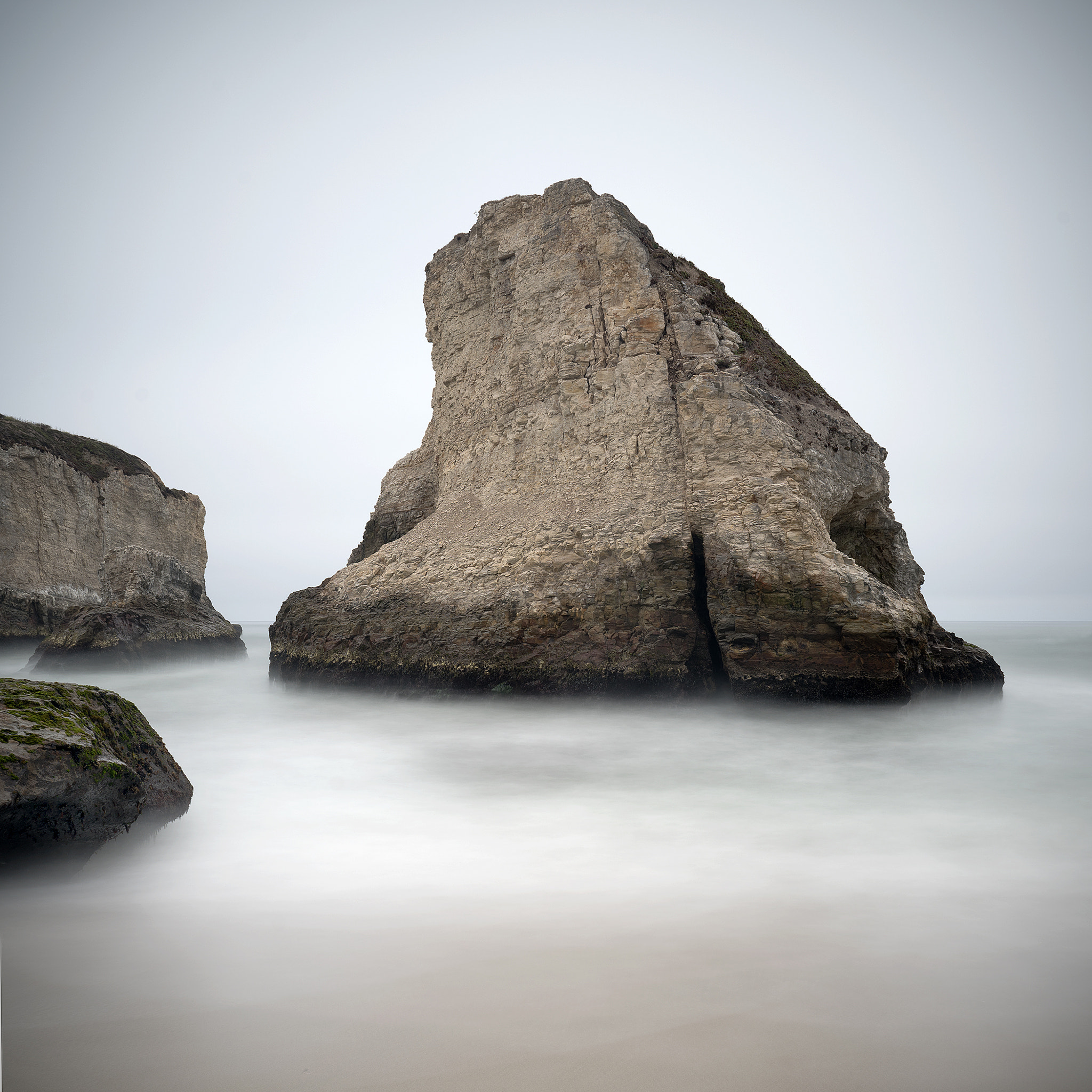 Sony a7R II + ZEISS Batis 25mm F2 sample photo. Shark fin cove photography