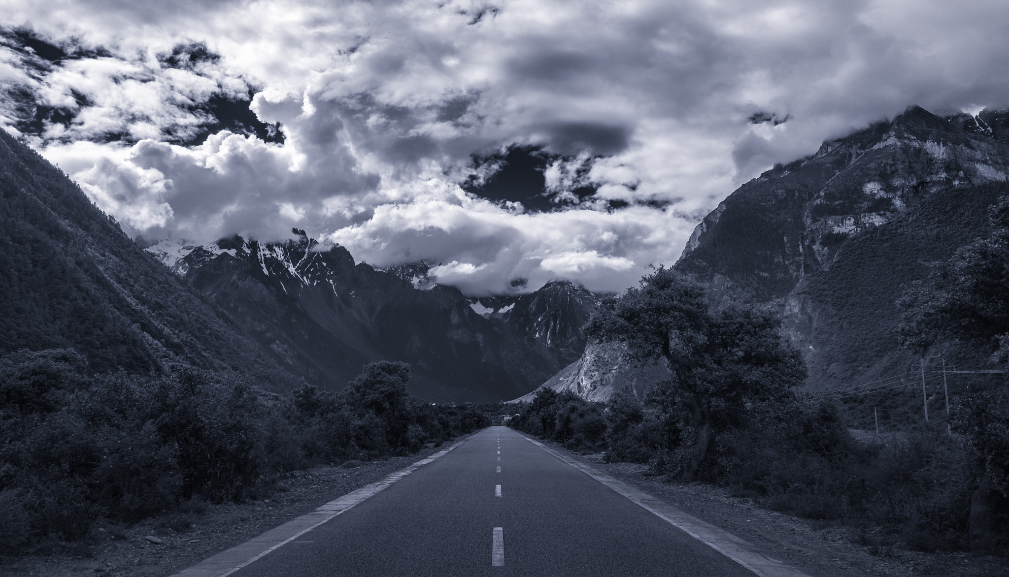 Tamron SP 15-30mm F2.8 Di VC USD sample photo. A beautiful road photography
