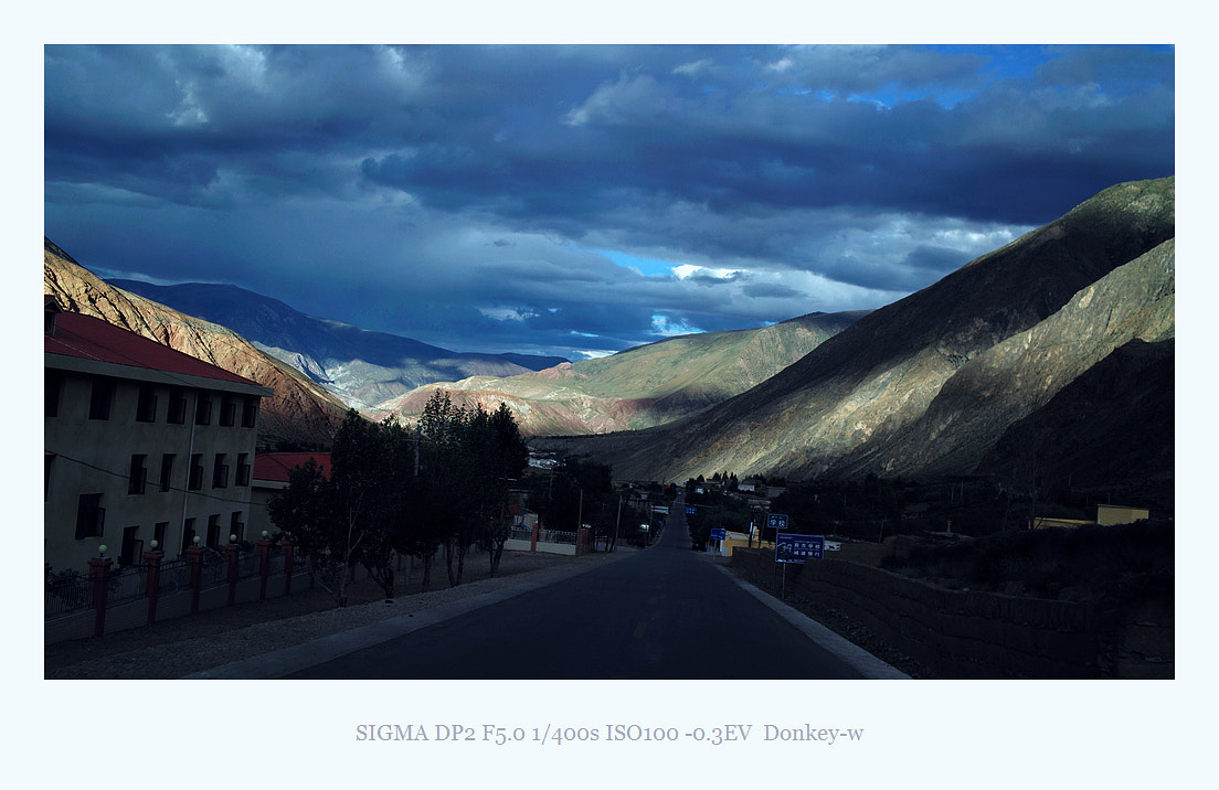 Sigma DP2 sample photo. Basu in tibet photography