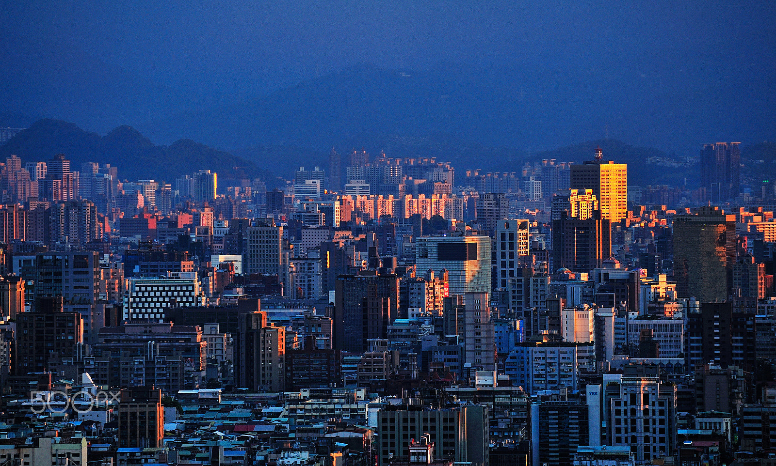 Nikon D700 sample photo. City in sunset photography