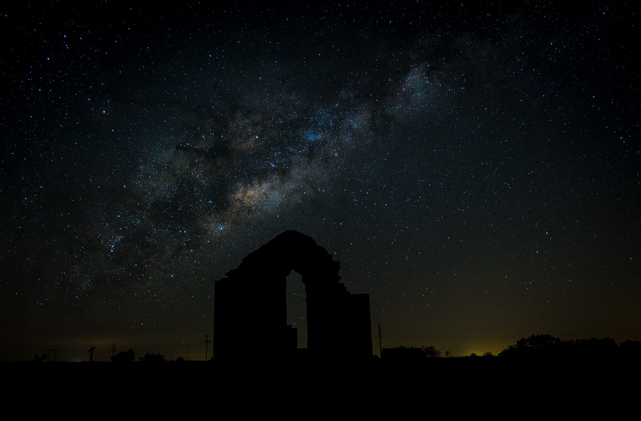 Nikon D750 + Tokina AT-X 16-28mm F2.8 Pro FX sample photo. Historic silhouette photography