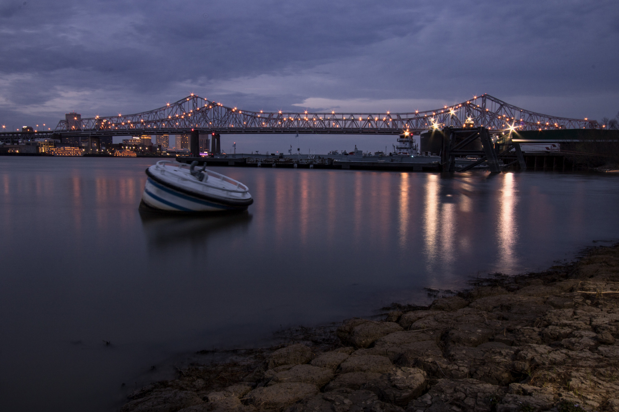 Canon EF-S 10-22mm F3.5-4.5 USM sample photo. River work photography