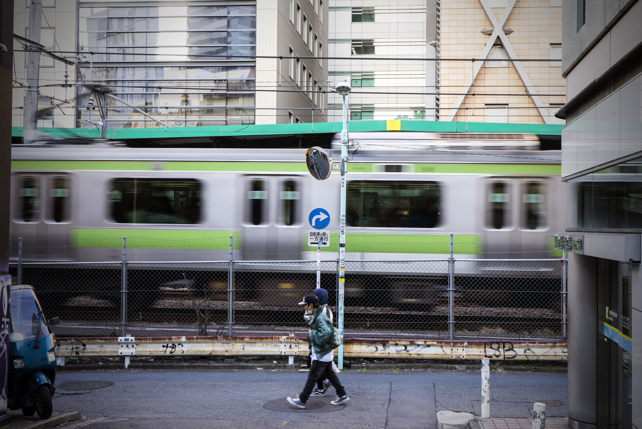 Sony a7R sample photo. Tokyo street photography