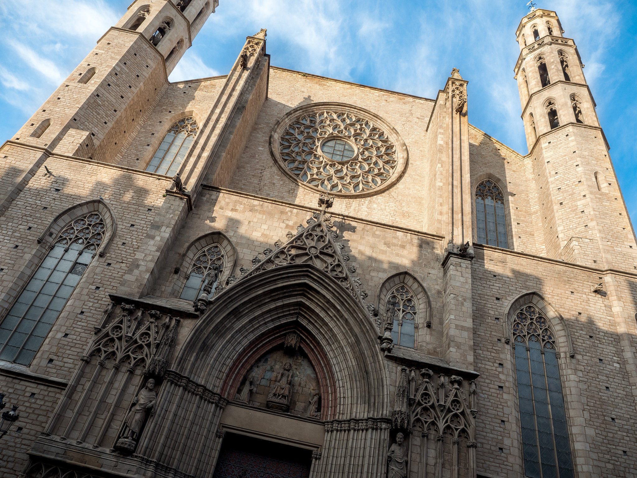 Olympus OM-D E-M5 II + Olympus M.Zuiko Digital ED 12-40mm F2.8 Pro sample photo. Barcelona photography
