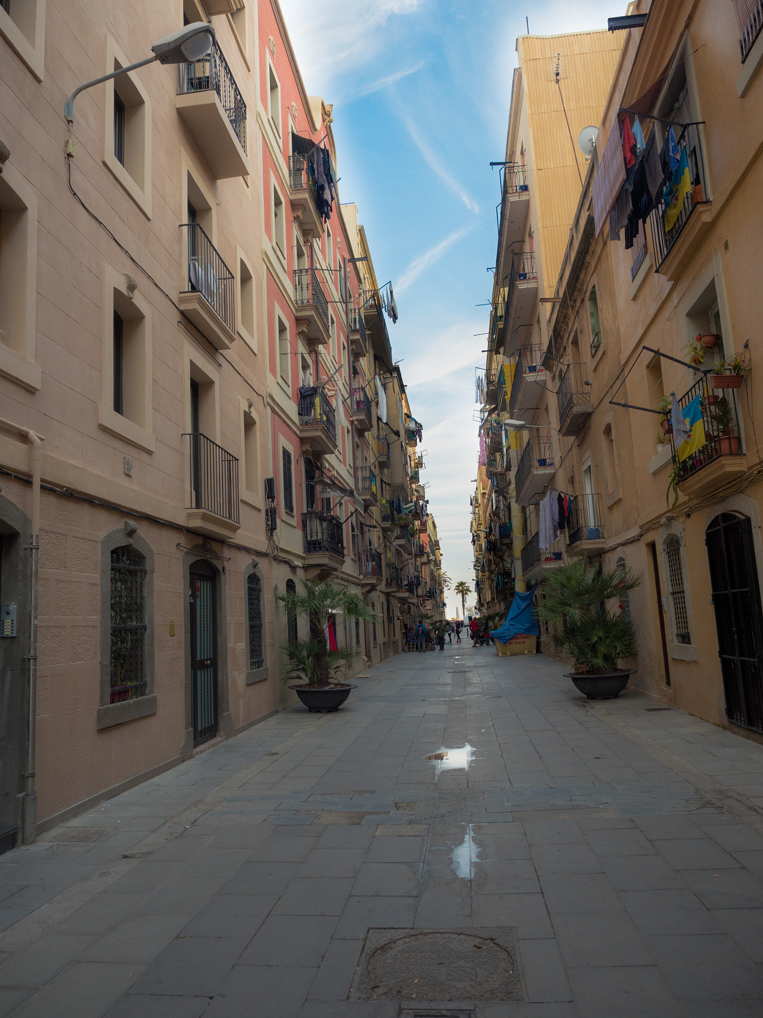 Olympus OM-D E-M5 II + Olympus M.Zuiko Digital ED 12-40mm F2.8 Pro sample photo. Barcelona photography