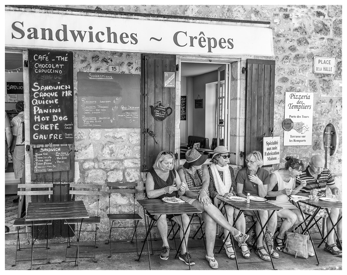 Fujifilm X-Pro1 sample photo. Lunch in the sun. france photography