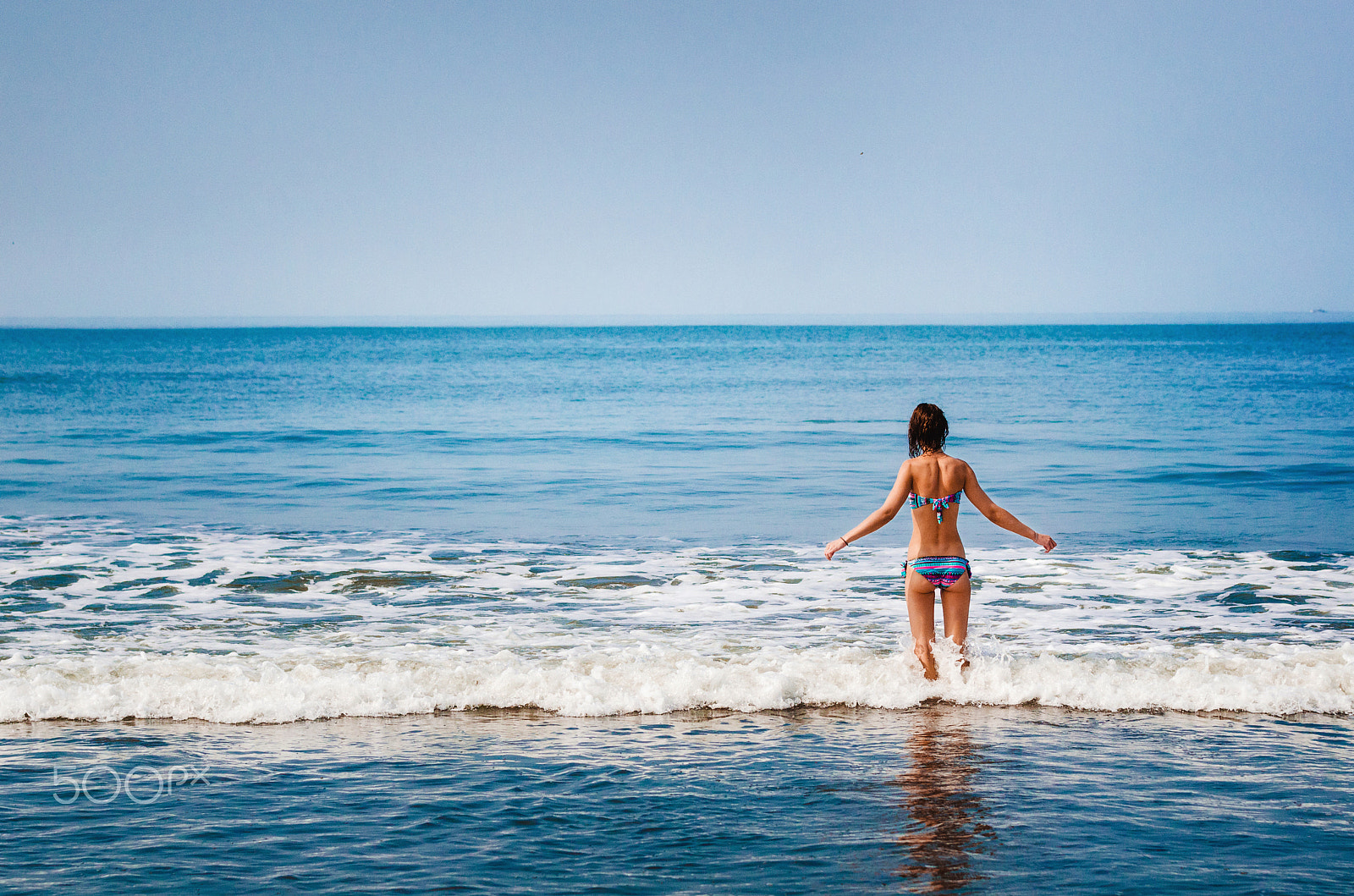 Nikon D7000 + Sigma 70-200mm F2.8 EX DG OS HSM sample photo. The sea and the horizon photography