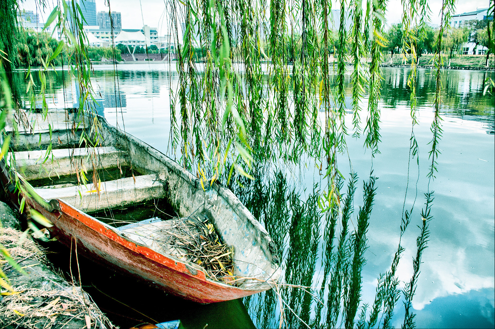 smc PENTAX-DA L 18-55mm F3.5-5.6 sample photo. Boat photography