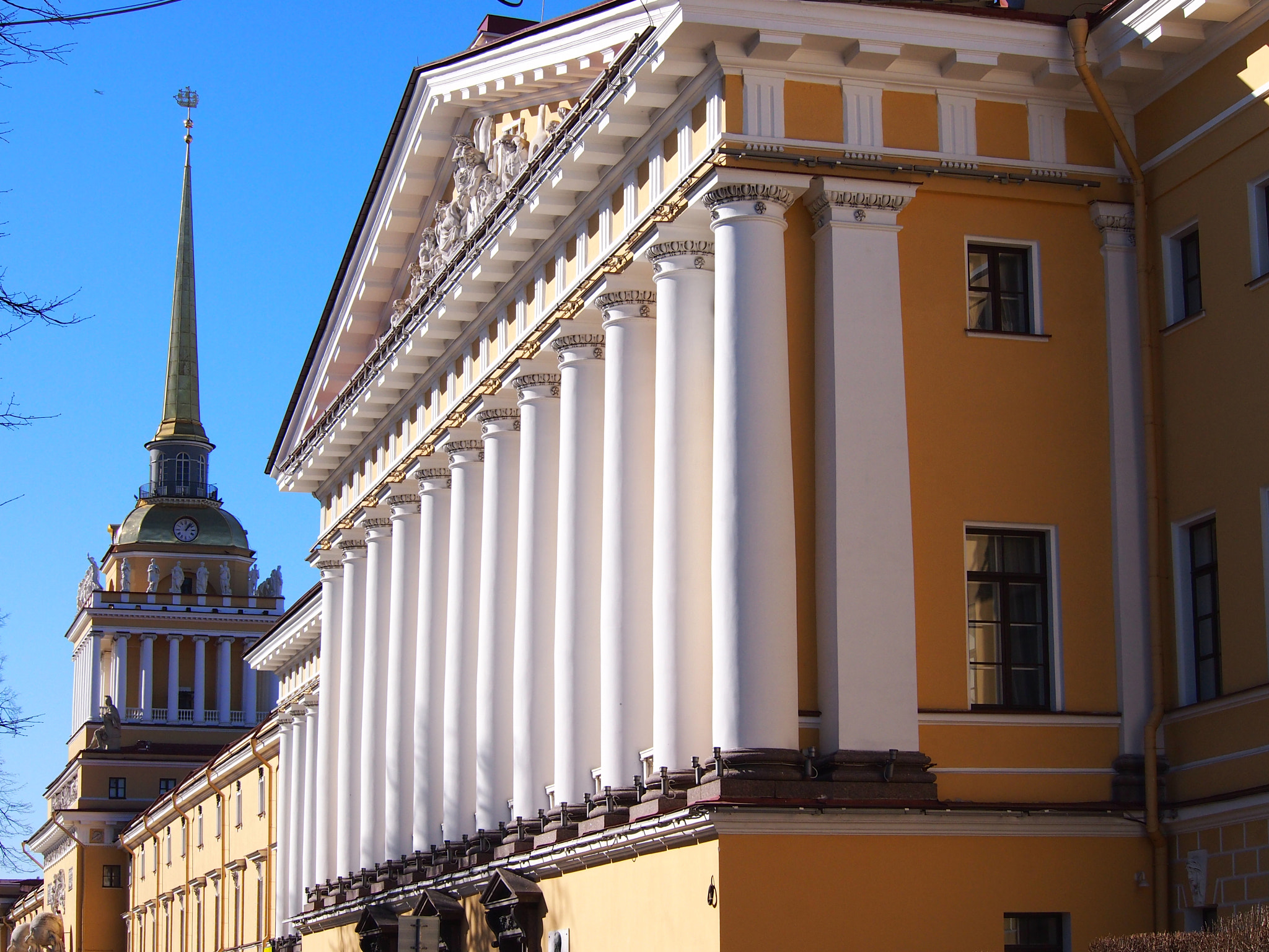 Olympus PEN E-PM1 sample photo. The admiralty building in st.petersburg. photography