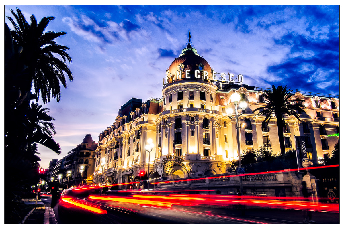 Fujifilm X-Pro1 + Fujifilm XF 18mm F2 R sample photo. Negresco at dusk. photography