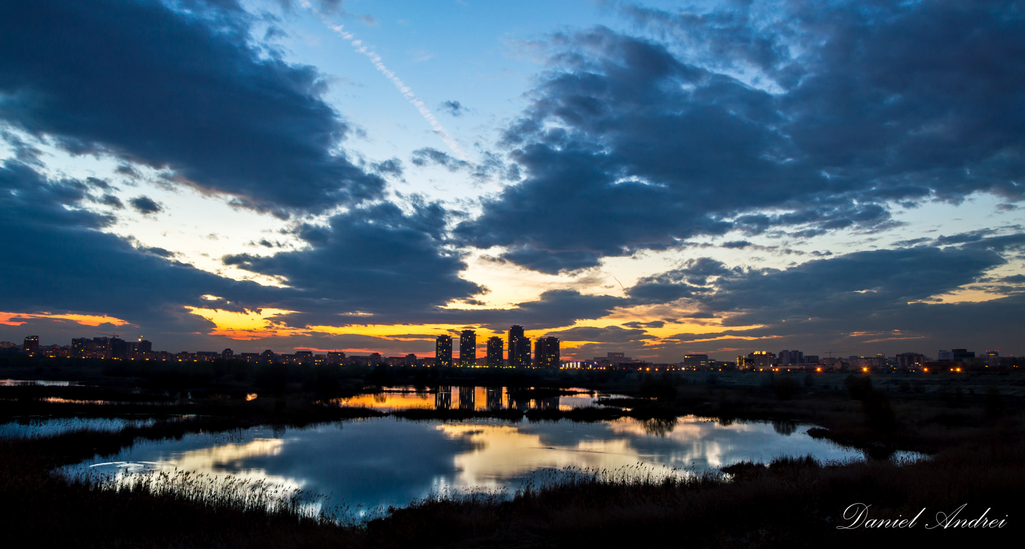 Nikon D3200 + Sigma 28-300mm F3.5-6.3 DG Macro sample photo. Sunset photography