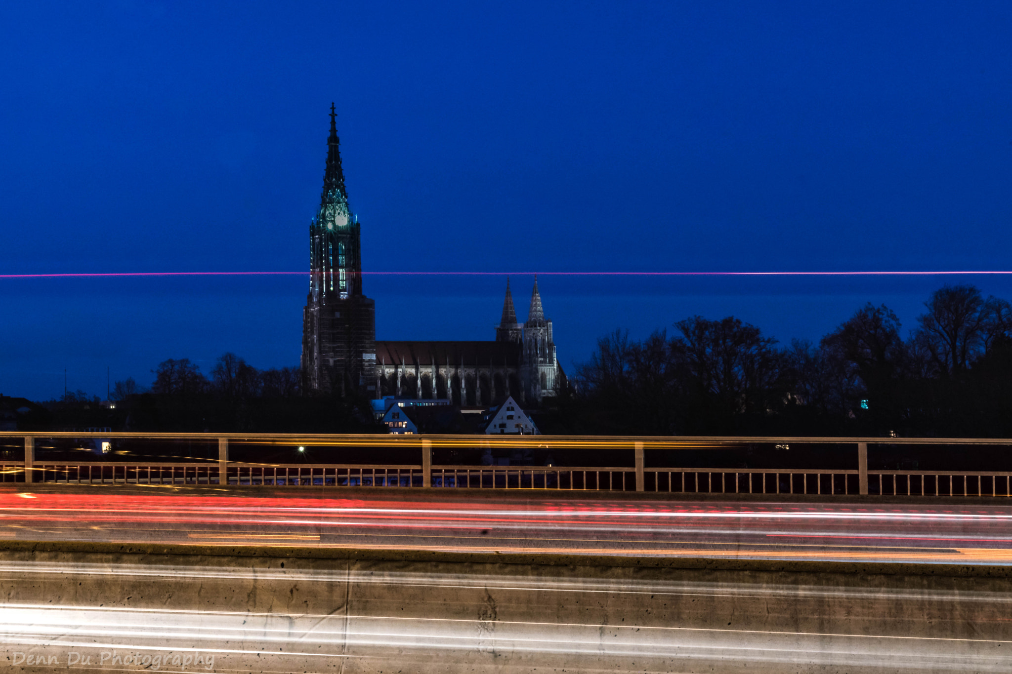 Sony ILCA-77M2 sample photo. Lichtzieher vor dem ulmer münster photography