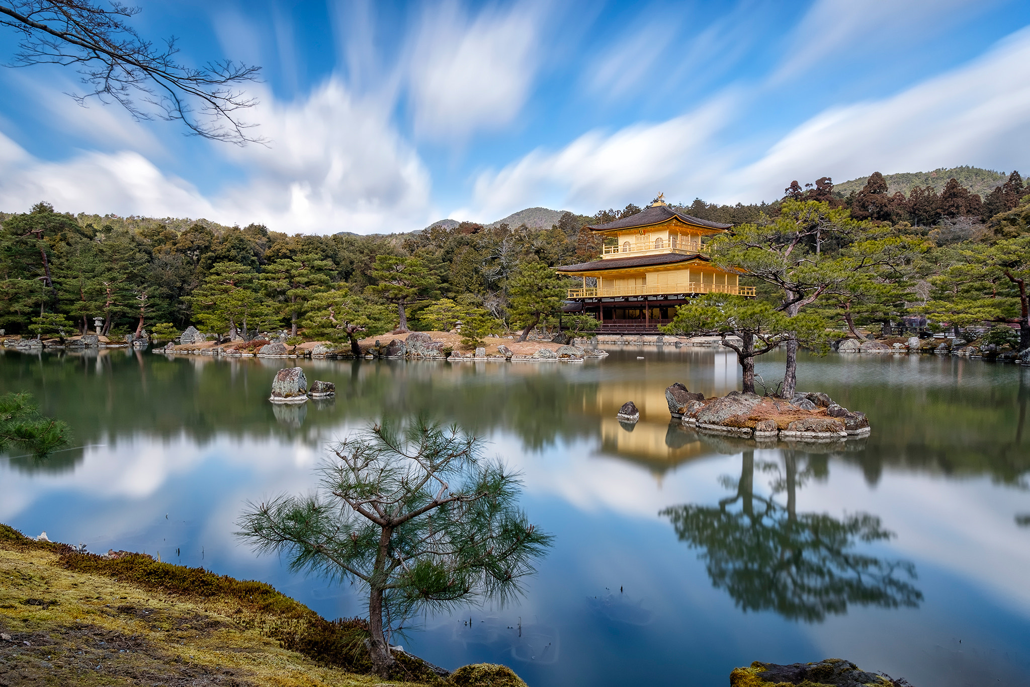 Fujifilm X-T2 sample photo. The golden pavilion photography