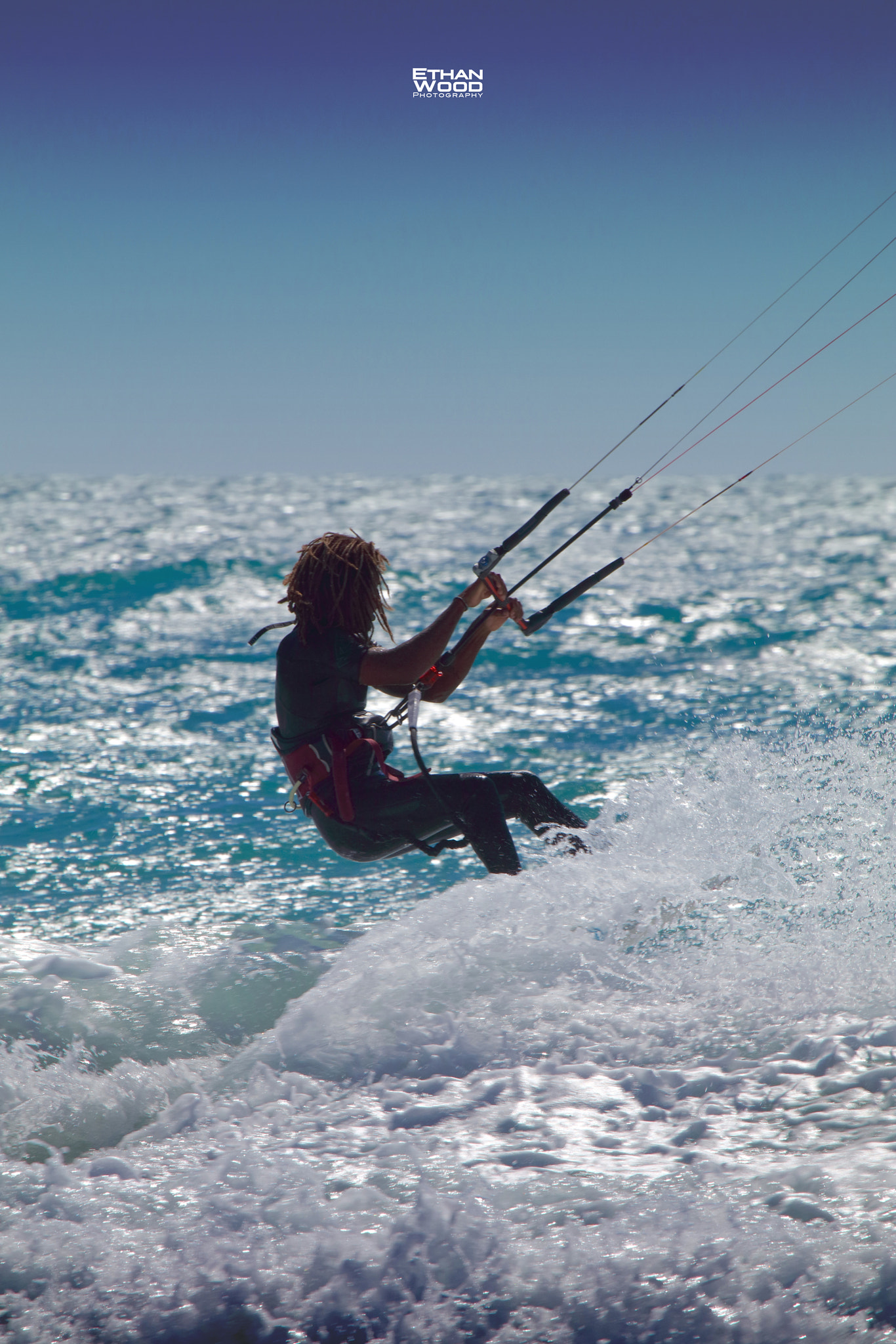 Canon EOS 80D + Canon EF 100-400mm F4.5-5.6L IS USM sample photo. Kite surf photography