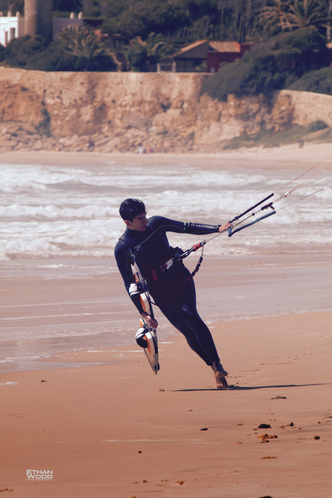 Canon EOS 80D + Canon EF 100-400mm F4.5-5.6L IS USM sample photo. Kite surf photography