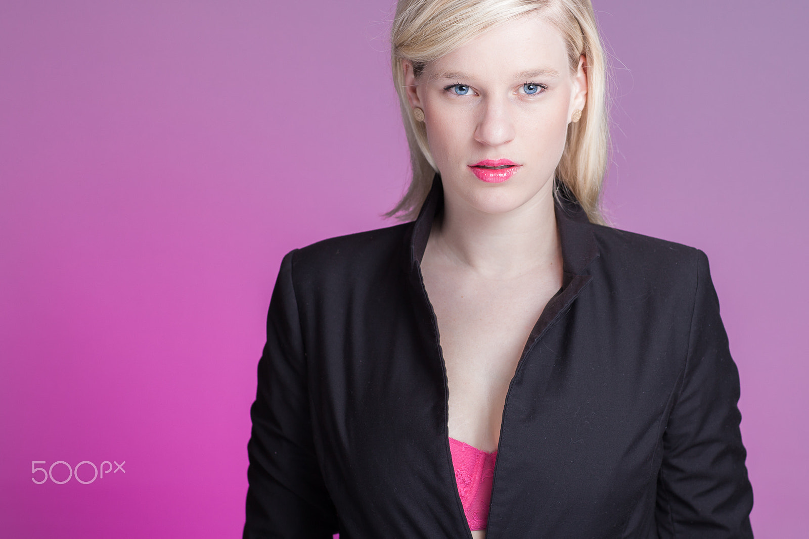 Canon EF 85mm F1.2L II USM sample photo. Pink photography