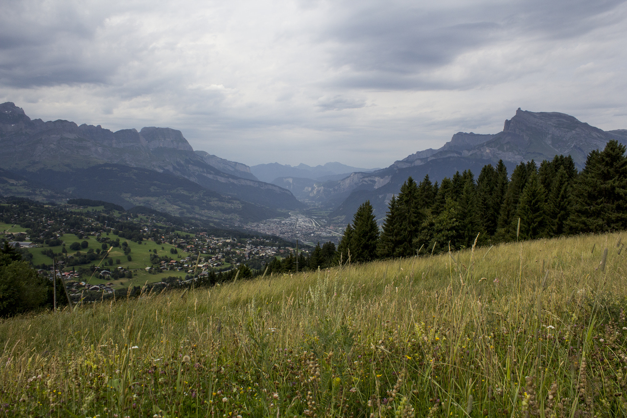 Canon EF-S 18-55mm F3.5-5.6 IS sample photo. Fields megeve photography