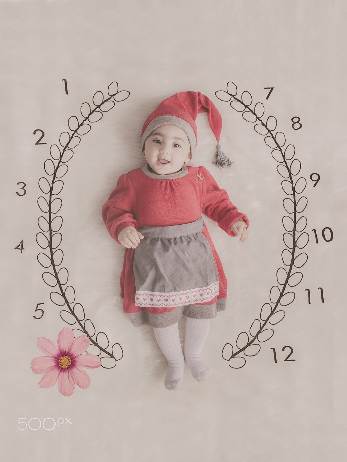Canon EOS 5DS R sample photo. Small girl in 6month photography