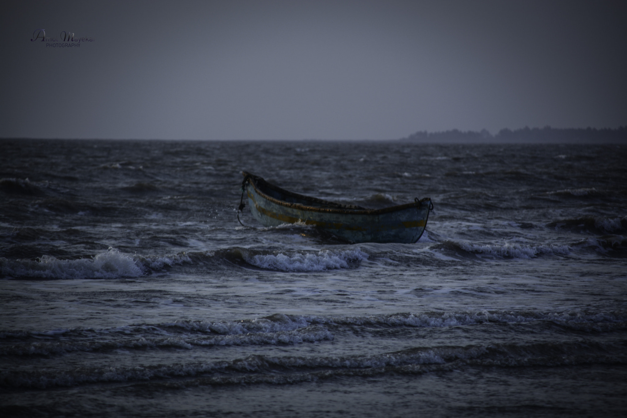 Sigma 28-300mm F3.5-6.3 DG Macro sample photo. Small boat photography