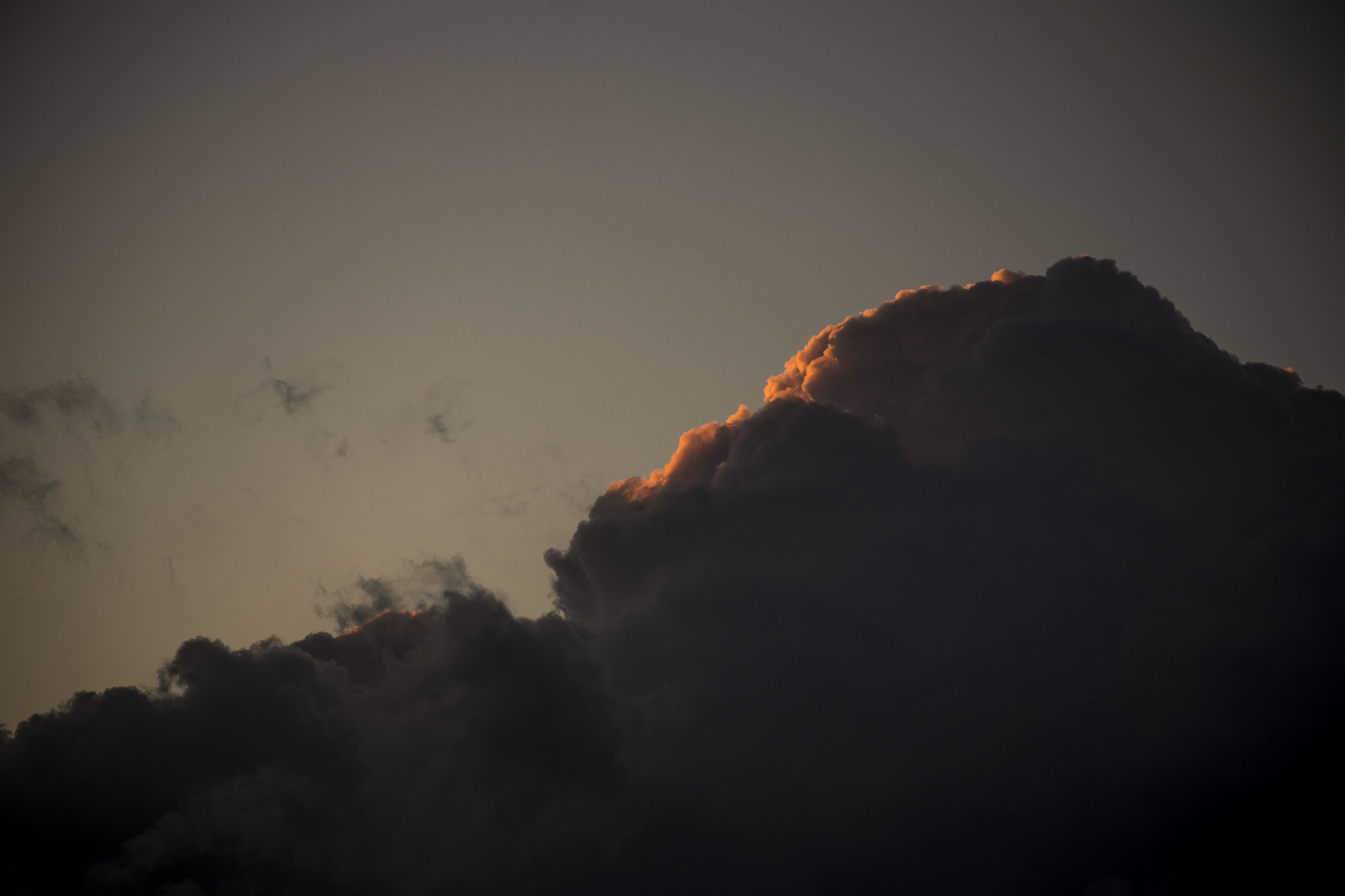 Canon EOS 6D + EF75-300mm f/4-5.6 sample photo. Cloud sunset photography