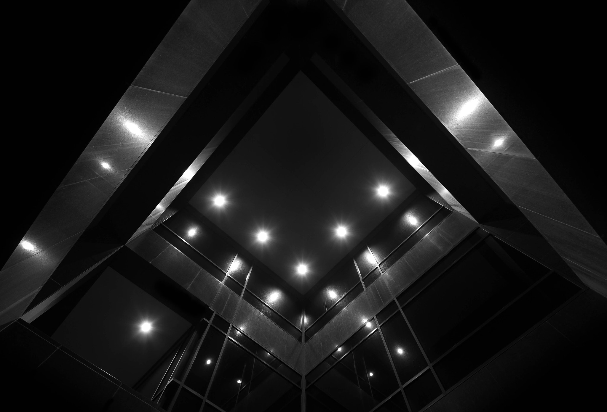 Sigma 10-20mm F3.5 EX DC HSM sample photo. Triangular abstraction photography