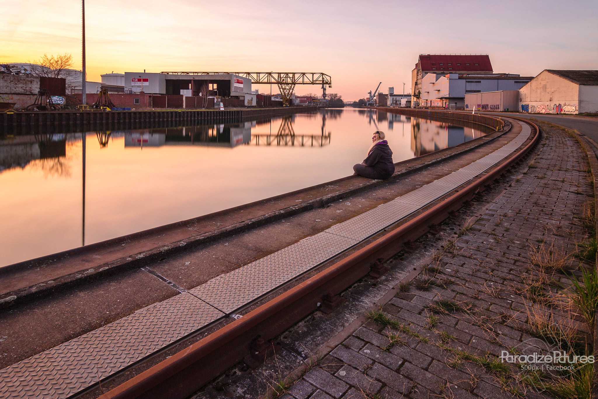 Tokina AT-X Pro 12-24mm F4 (IF) DX sample photo. Enjoing the sunset photography