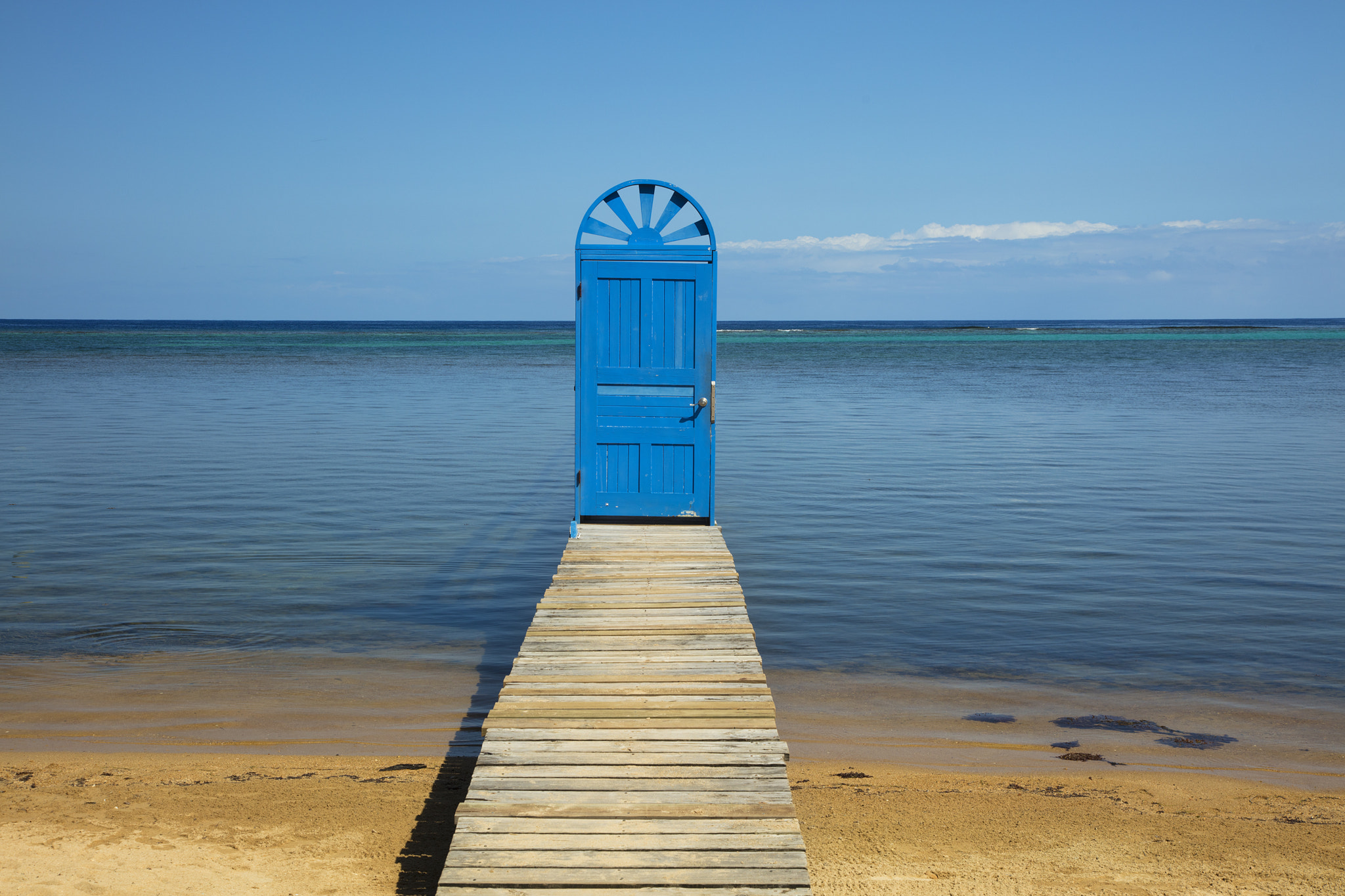 Canon EOS 5DS R + Canon EF 24-105mm F4L IS USM sample photo. Blue door photography
