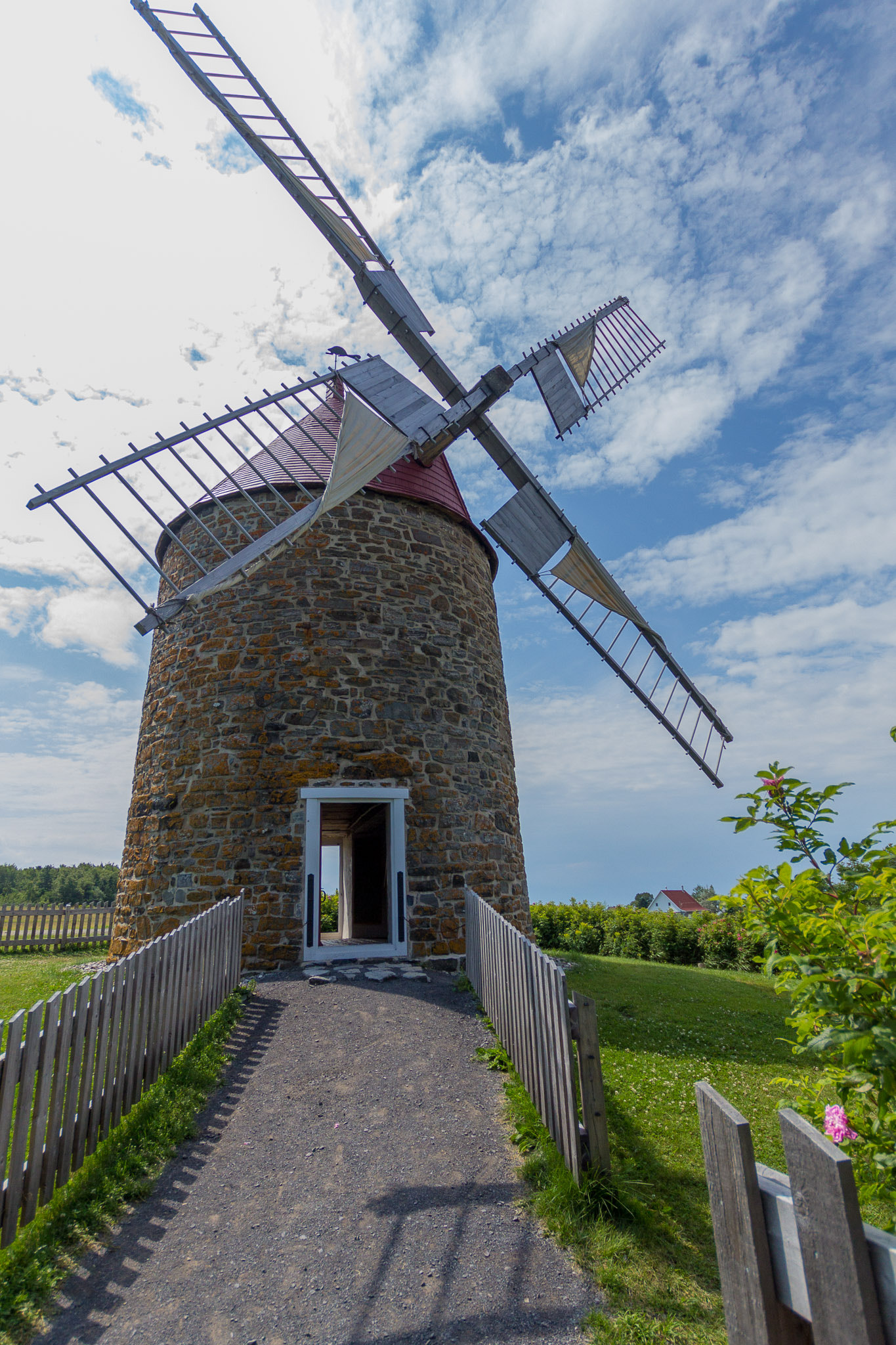 Sigma 10-20mm F3.5 EX DC HSM sample photo. Windmill at isle aux coudres photography