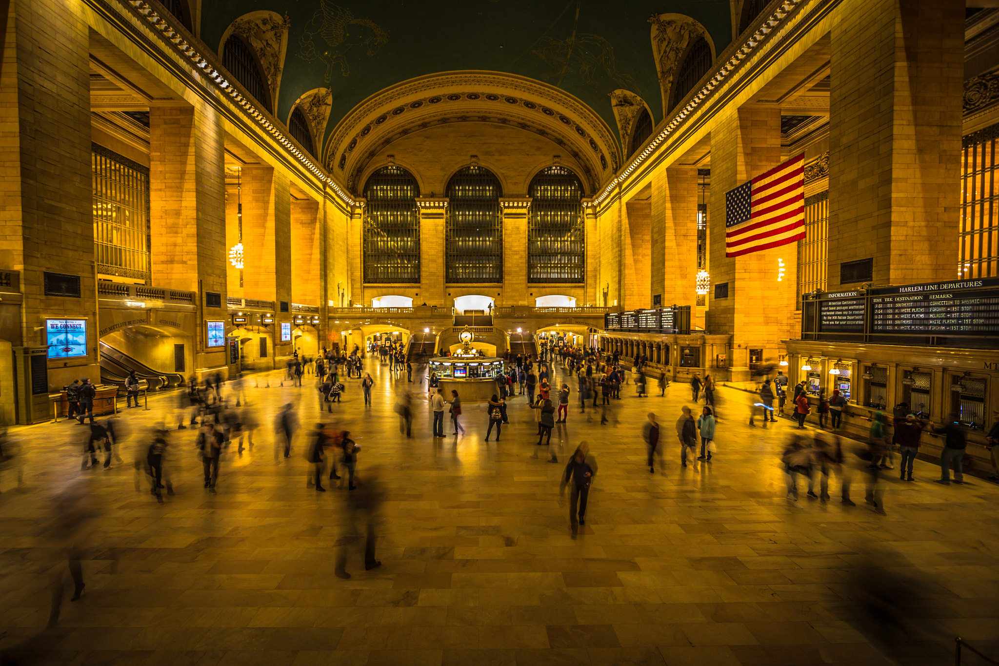 Canon EOS 60D + Canon EF-S 10-22mm F3.5-4.5 USM sample photo. Grand central terminal photography