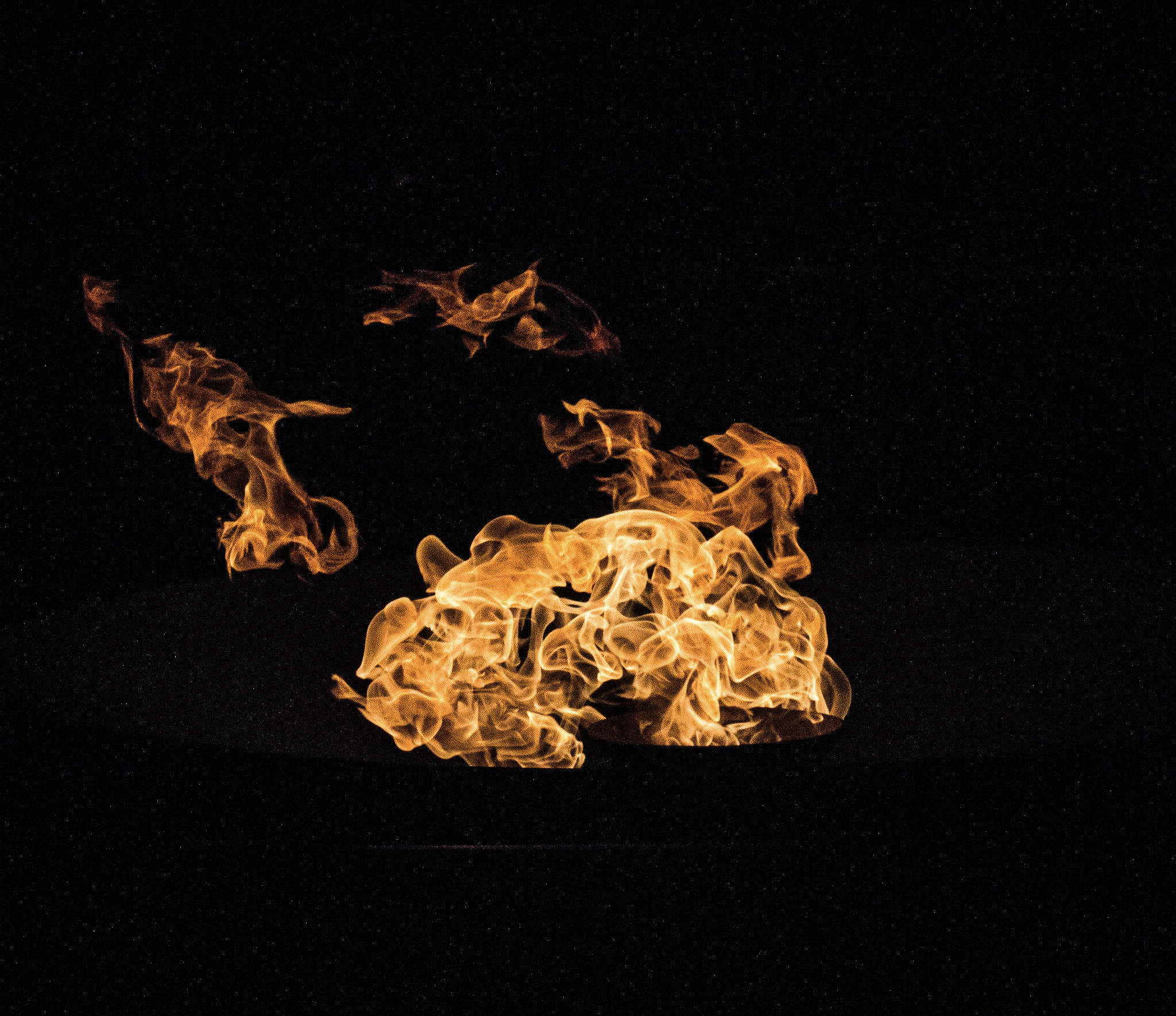 Canon EOS 60D + Canon EF-S 18-55mm F3.5-5.6 IS STM sample photo. Fire in the night photography