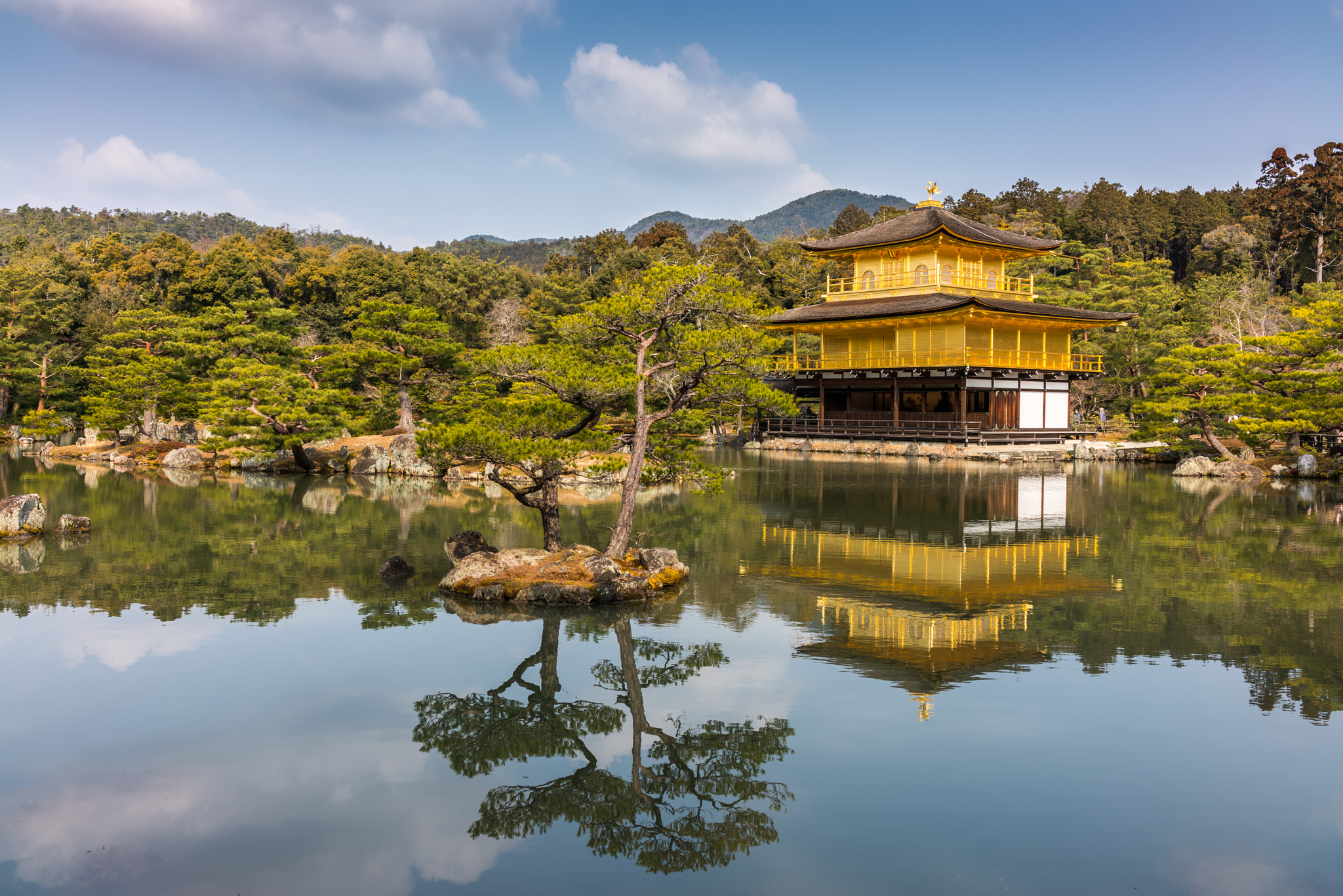 35mm F2.0 sample photo. Kinkaku-ji (golden pavillion), kyoto, japan photography