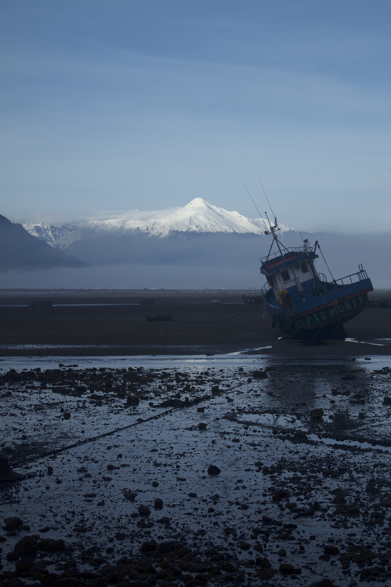 Canon EF 28-135mm F3.5-5.6 IS USM sample photo. Stranded - series photography