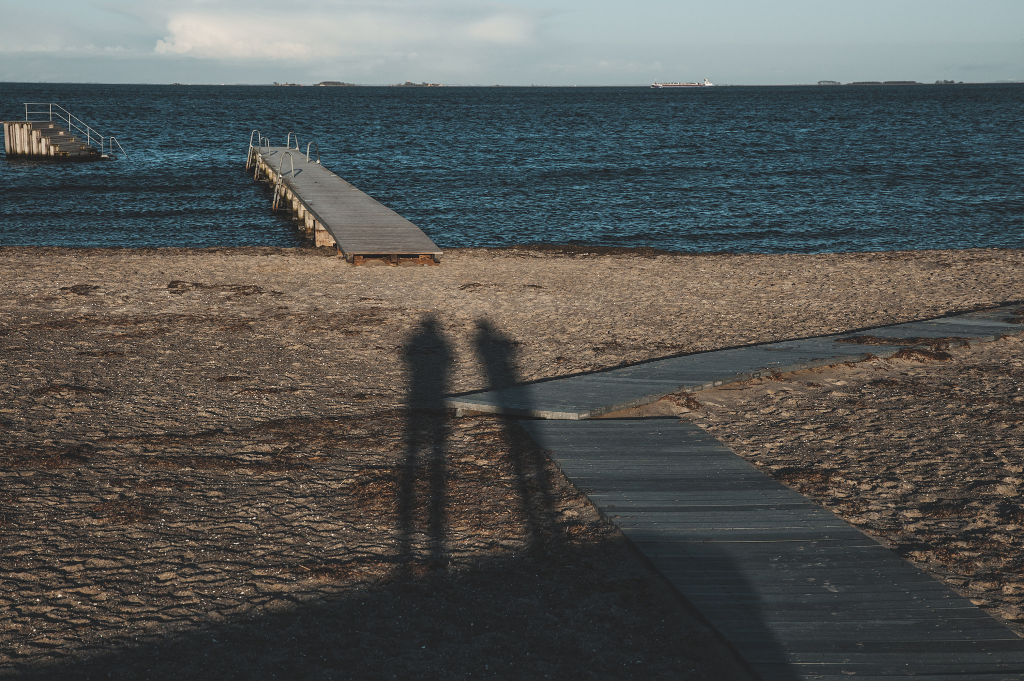 Nikon D90 sample photo. Shadows on the beach photography